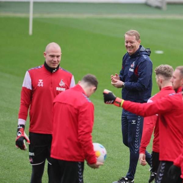 Timo Schultz bei seiner ersten Trainingseinheit als Coach des 1. FC Köln
