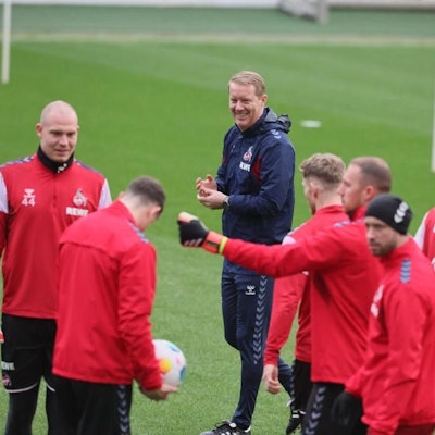 Timo Schultz bei seiner ersten Trainingseinheit als Coach des 1. FC Köln