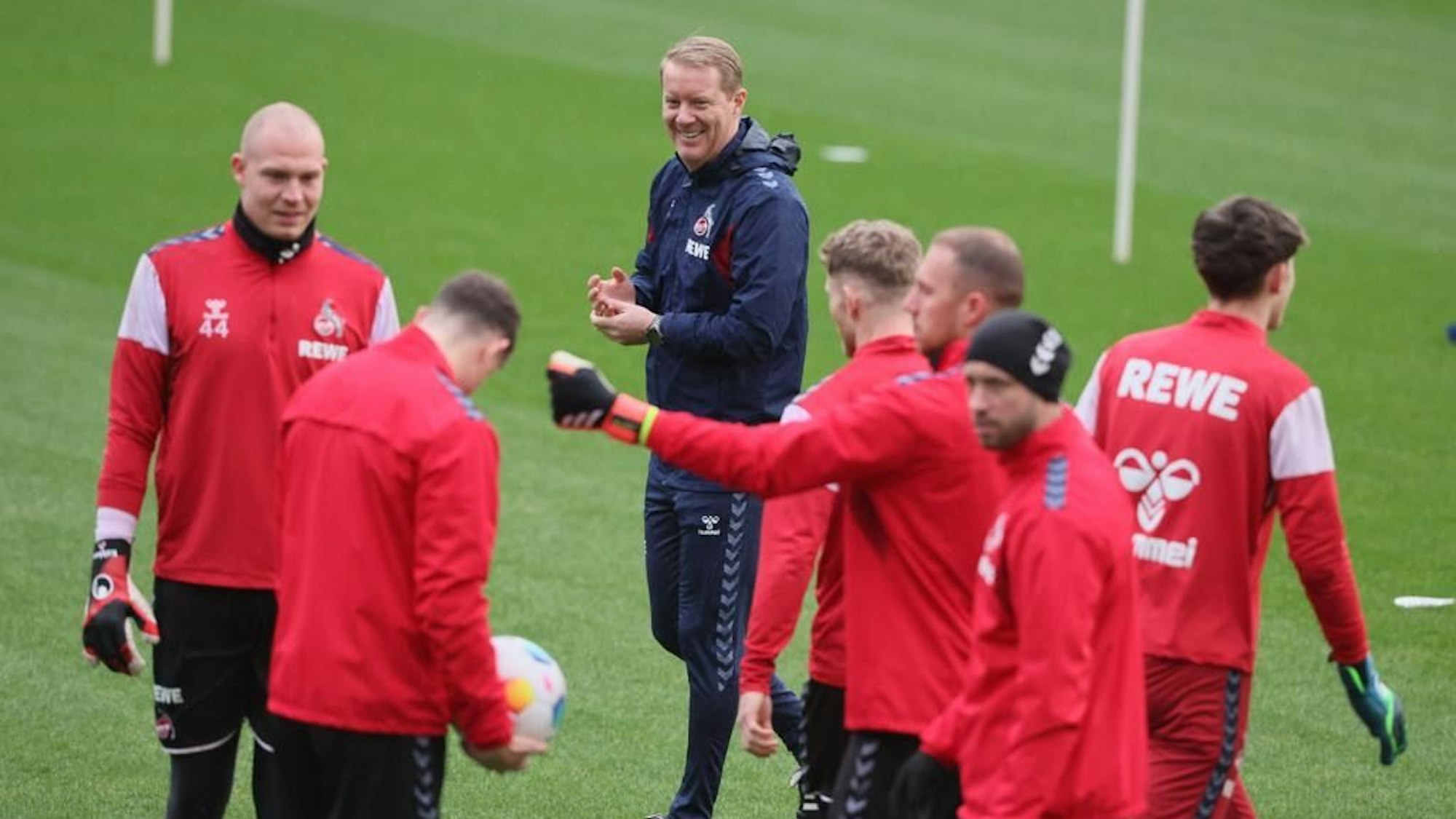 Timo Schultz bei seiner ersten Trainingseinheit als Coach des 1. FC Köln