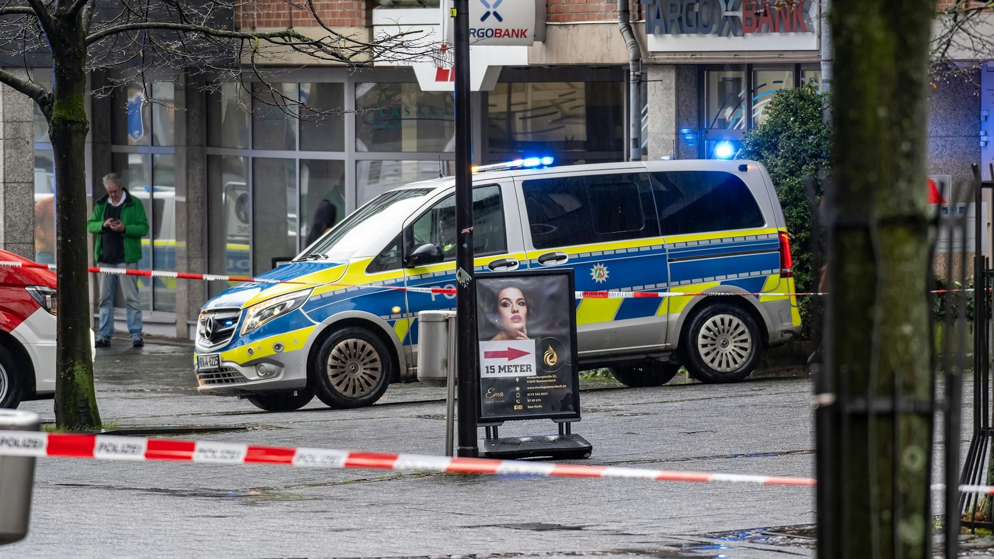 Polizeiabsperrung in der Gummersbacher City.