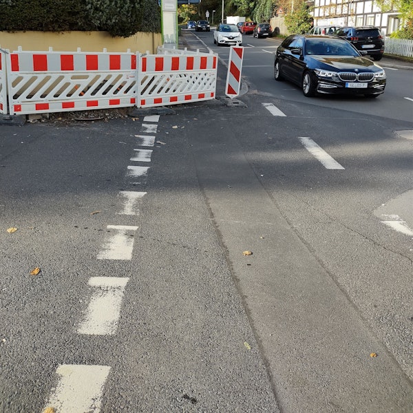 Für die Initiative Velocity sind viele Baustellen in Rösrath für Radfahrer gefährlich.
