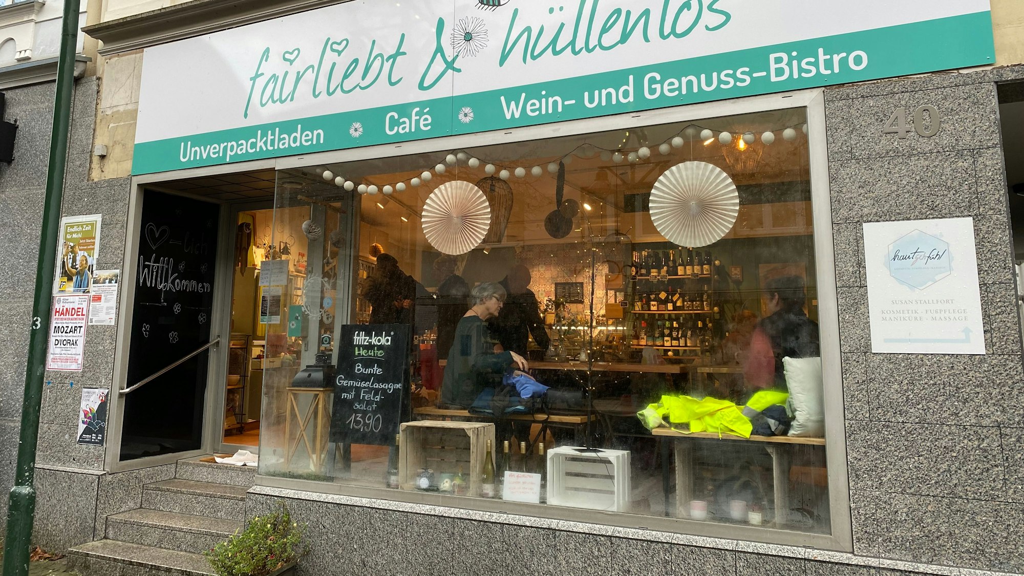Das Schaufenster eines Unverpackt-Ladens in Schlebusch
