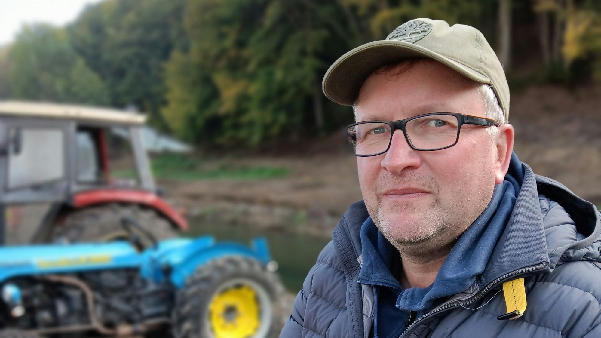 Auf dem Foto ist der Landwirt Markus Wipperfürth zu sehen.