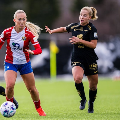 230325 Julie Aune Jorde of Lyn and Rikke Bogetveit Nygard of Brann during the Toppserien football match between Lyn and Brann on March 25, 2023 in Oslo. Photo: Marius Simensen / BILDBYRAN / Cop 238 bbeng brann dam football fotball fotboll lyn skb tfk toppserien *** 230325 Julie Aune Jorde of Lyn and Rikke Bogetveit Nygard of Brann during the Toppserien football match between Lyn and Brann on March 25, 2023 in Oslo Photo Marius Simensen BILDBYRAN Cop 238 bbeng brann dam football football fotboll lyn skb tfk toppserien, PUBLICATIONxNOTxINxSWExNORxAUT Copyright: MARIUSxSIMENSEN BB230325BB726