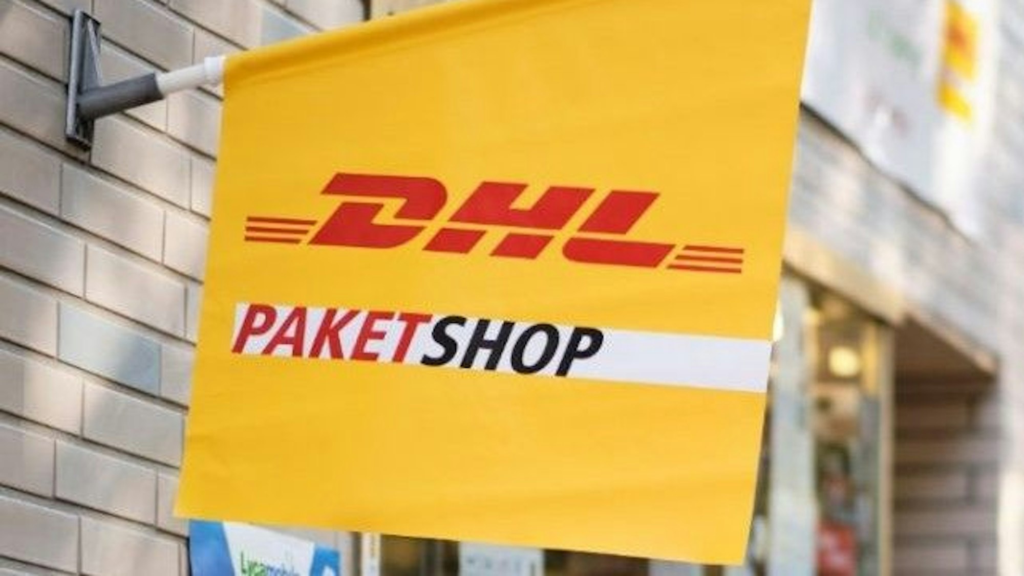 Die Fahne eines Paketshops.