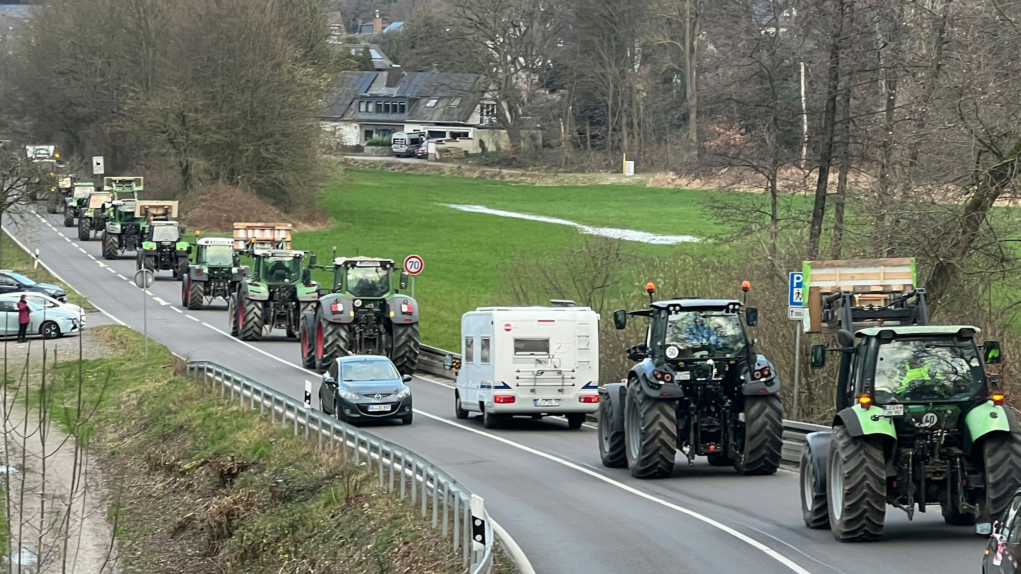 Bauern aus der Region organisieren eine Protestfahrt zu mehreren Parteizentralen in Leichlingen und Leverkusen. Foto: Ralf Krieger
