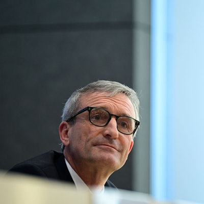 Thomas Geisel bei der Pressekonferenz in Berlin.