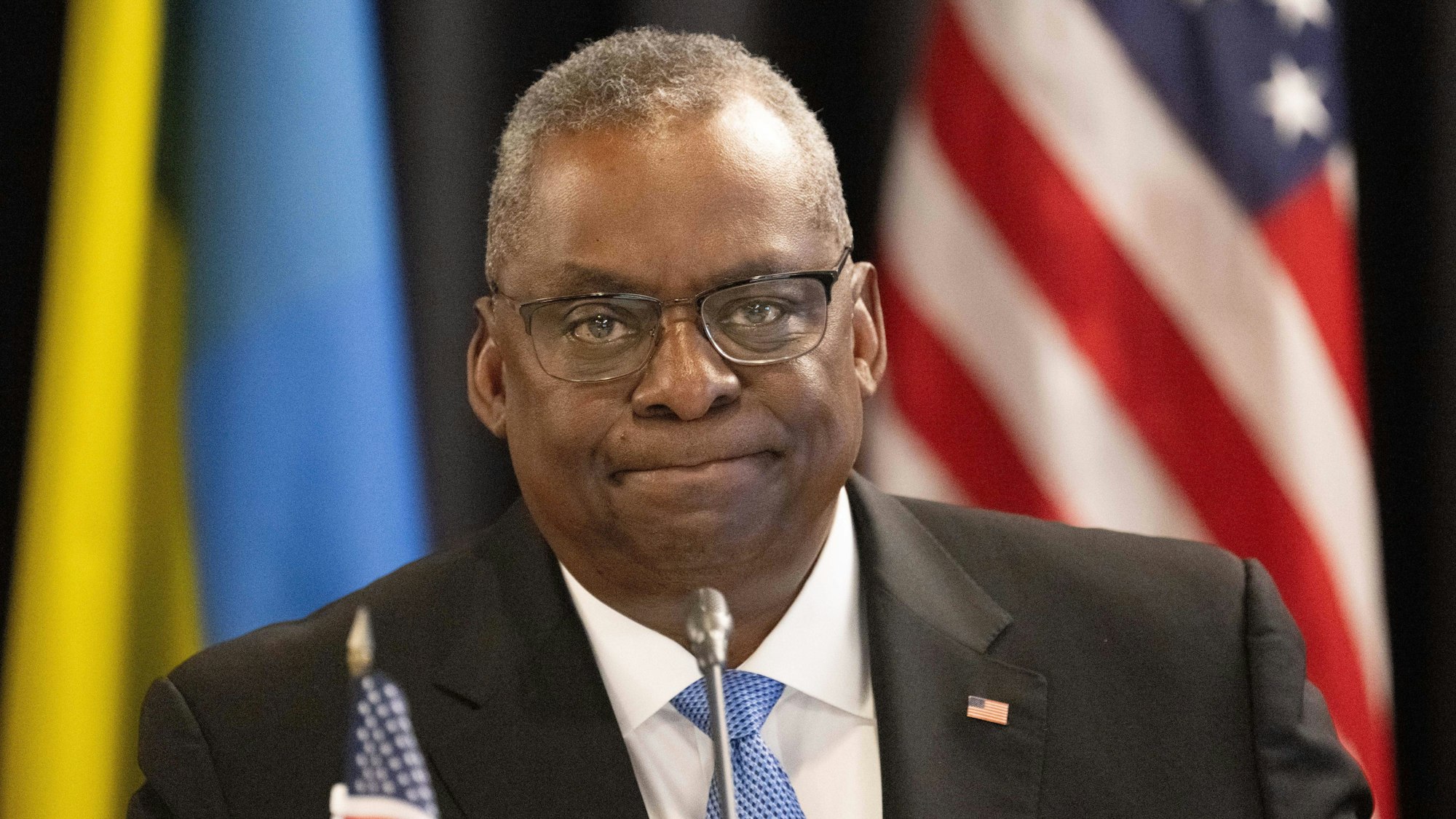 ARCHIV - 19.09.2023, Rheinland-Pfalz, Ramstein-Miesenbach: US-Verteidigungsminister Lloyd Austin nimmt an der 15. Sitzung der Verteidigungskontaktgruppe für die Ukraine auf der US-Air Base in Ramstein teil.