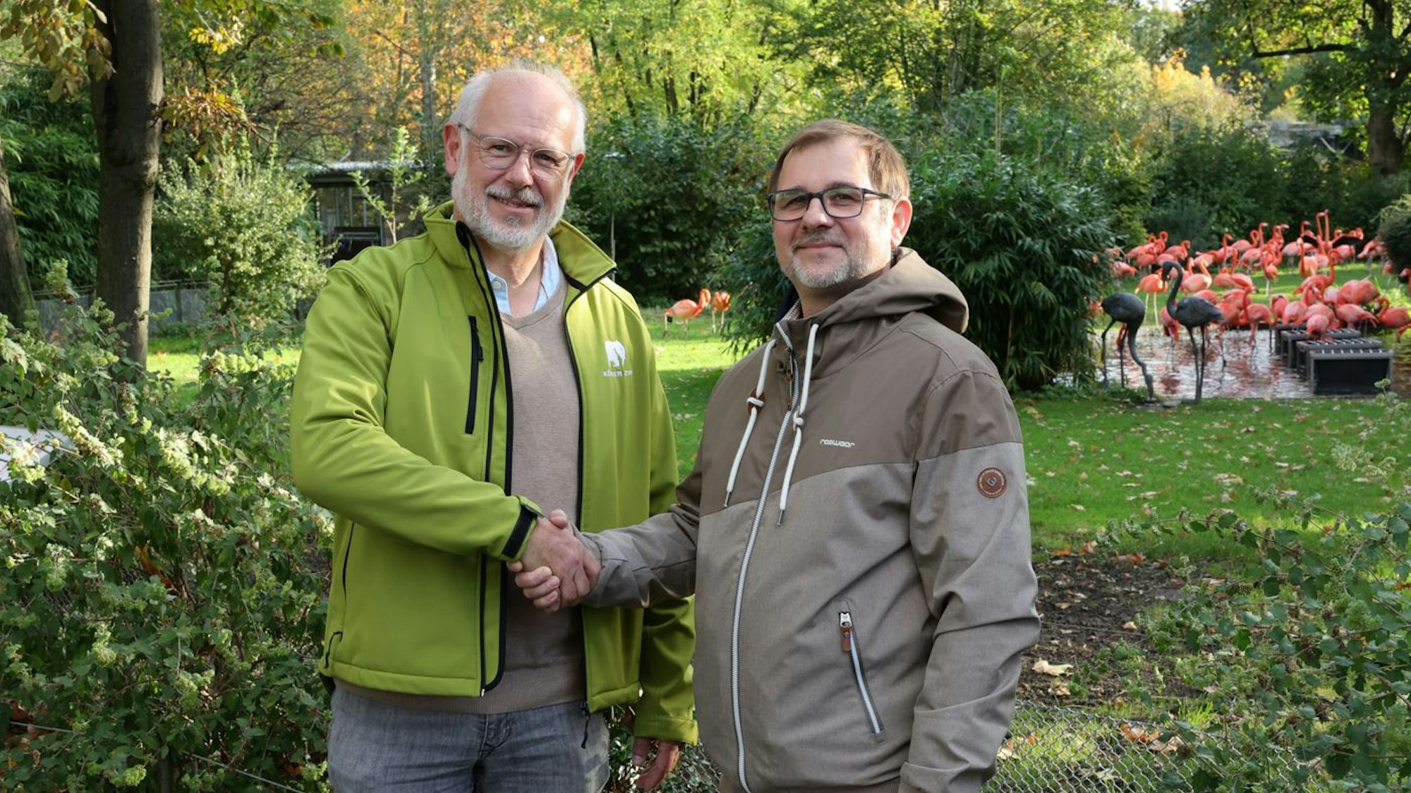 Foto (v.l.n.r.): Prof. Theo B. Pagel, Direktor des Kölner Zoos, und Dr. Matthias Markolf, Artenschutzbeauftragter & Koodinator des Artenschutzzentrums im Kölner Zoo