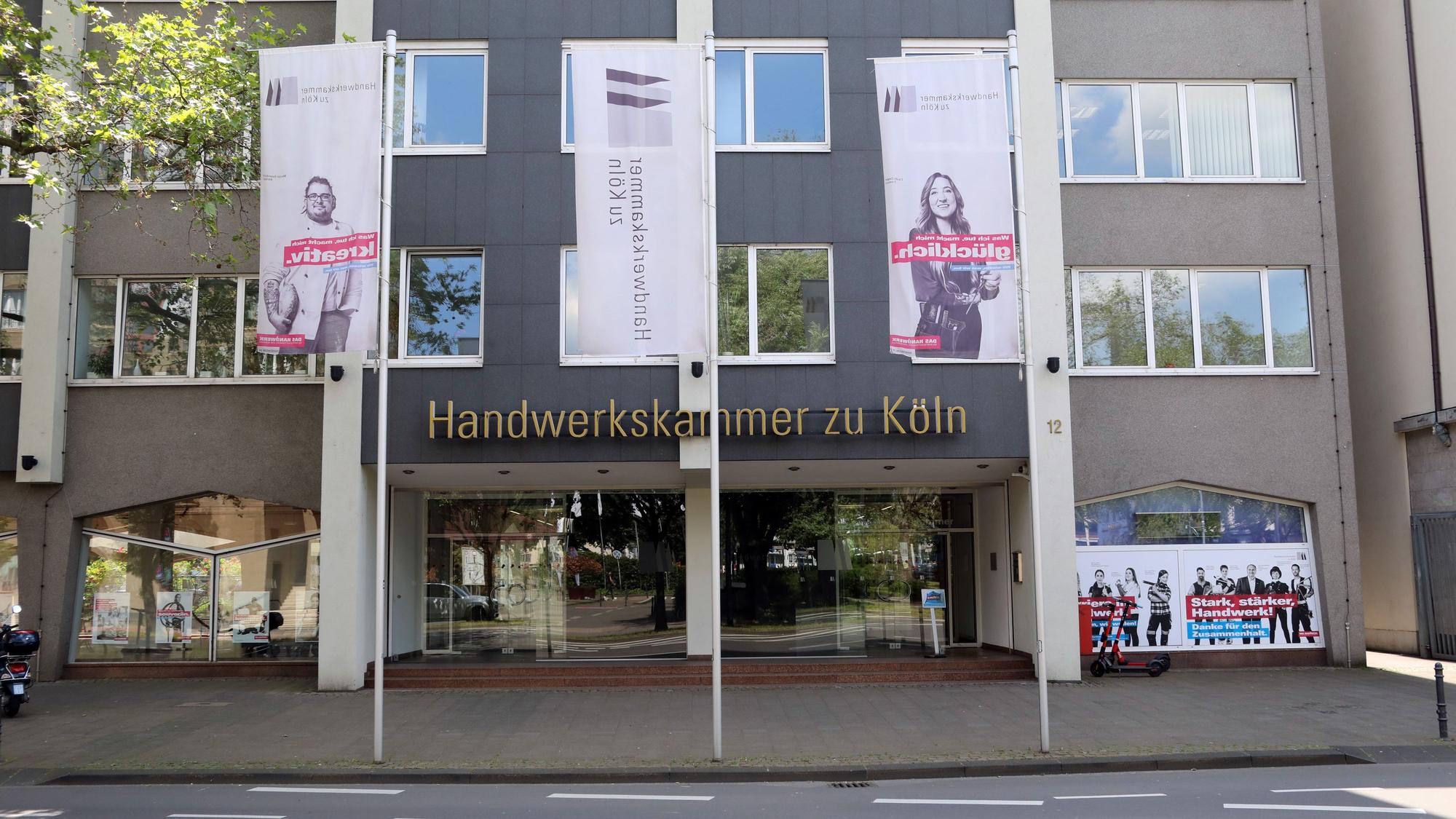 Handwerkskammer Köln
Heumarkt Köln Deutschland
31.05.2021
Copyright
Eduard Bopp Sportfotografie
mail@fotobopp.de