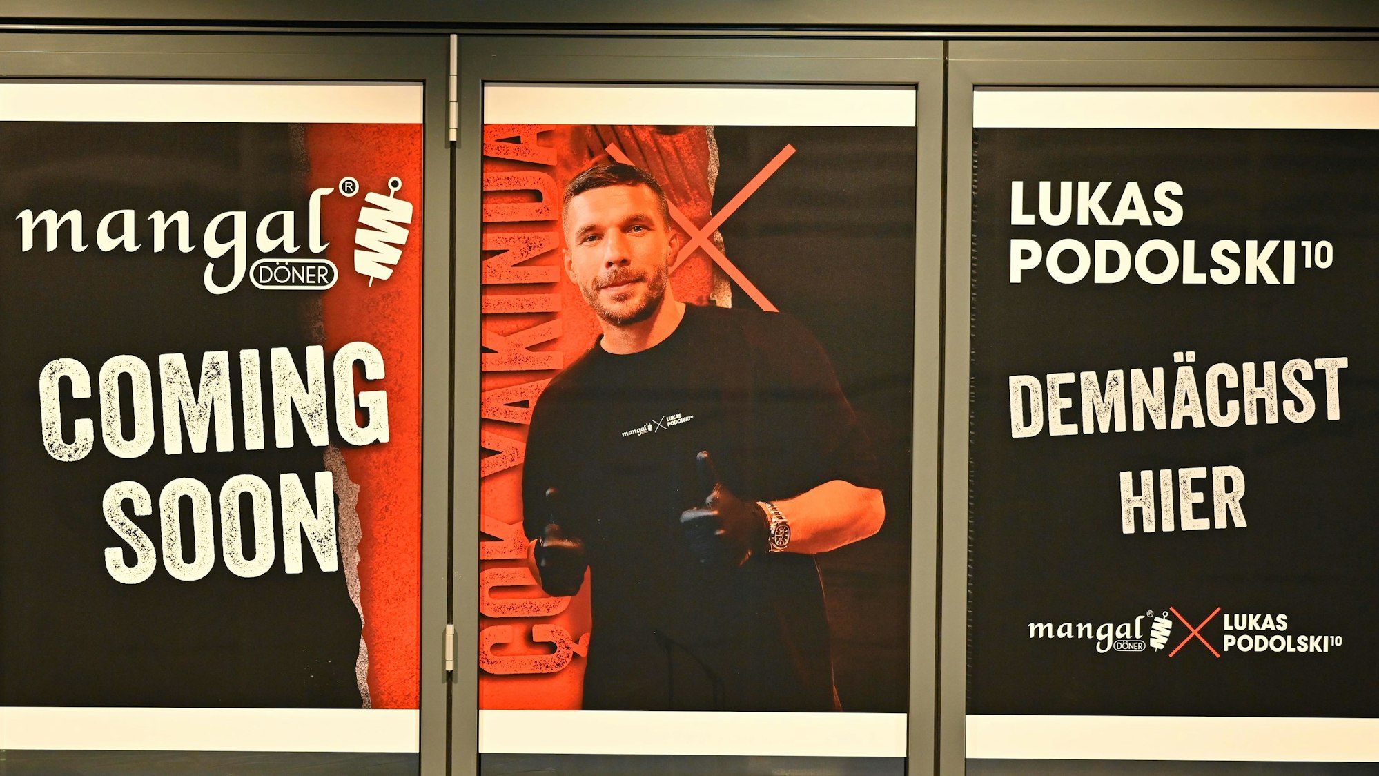 Werbeplakat für den Podolski-Döner in Gummersbach.