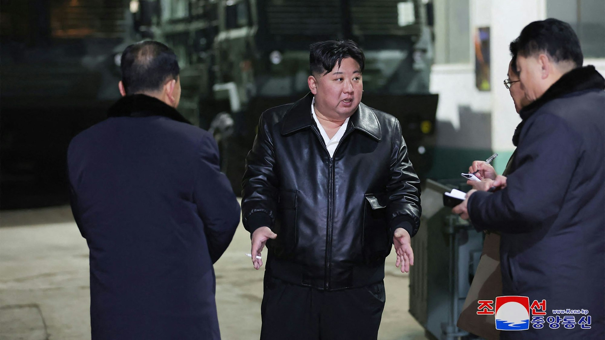This undated picture taken by North Korea's official Korean Central News Agency (KCNA) and released on January 10, 2024 shows North Korean leader Kim Jong Un (C) inspecting a major munitions factory to learn about the production of weapons and equipment at an undisclosed location in North Korea. (Photo by KCNA VIA KNS / AFP) / - South Korea OUT / ---EDITORS NOTE--- RESTRICTED TO EDITORIAL USE - MANDATORY CREDIT "AFP PHOTO/KCNA VIA KNS" - NO MARKETING NO ADVERTISING CAMPAIGNS - DISTRIBUTED AS A SERVICE TO CLIENTS
THIS PICTURE WAS MADE AVAILABLE BY A THIRD PARTY. AFP CAN NOT INDEPENDENTLY VERIFY THE AUTHENTICITY, LOCATION, DATE AND CONTENT OF THIS IMAGE. /