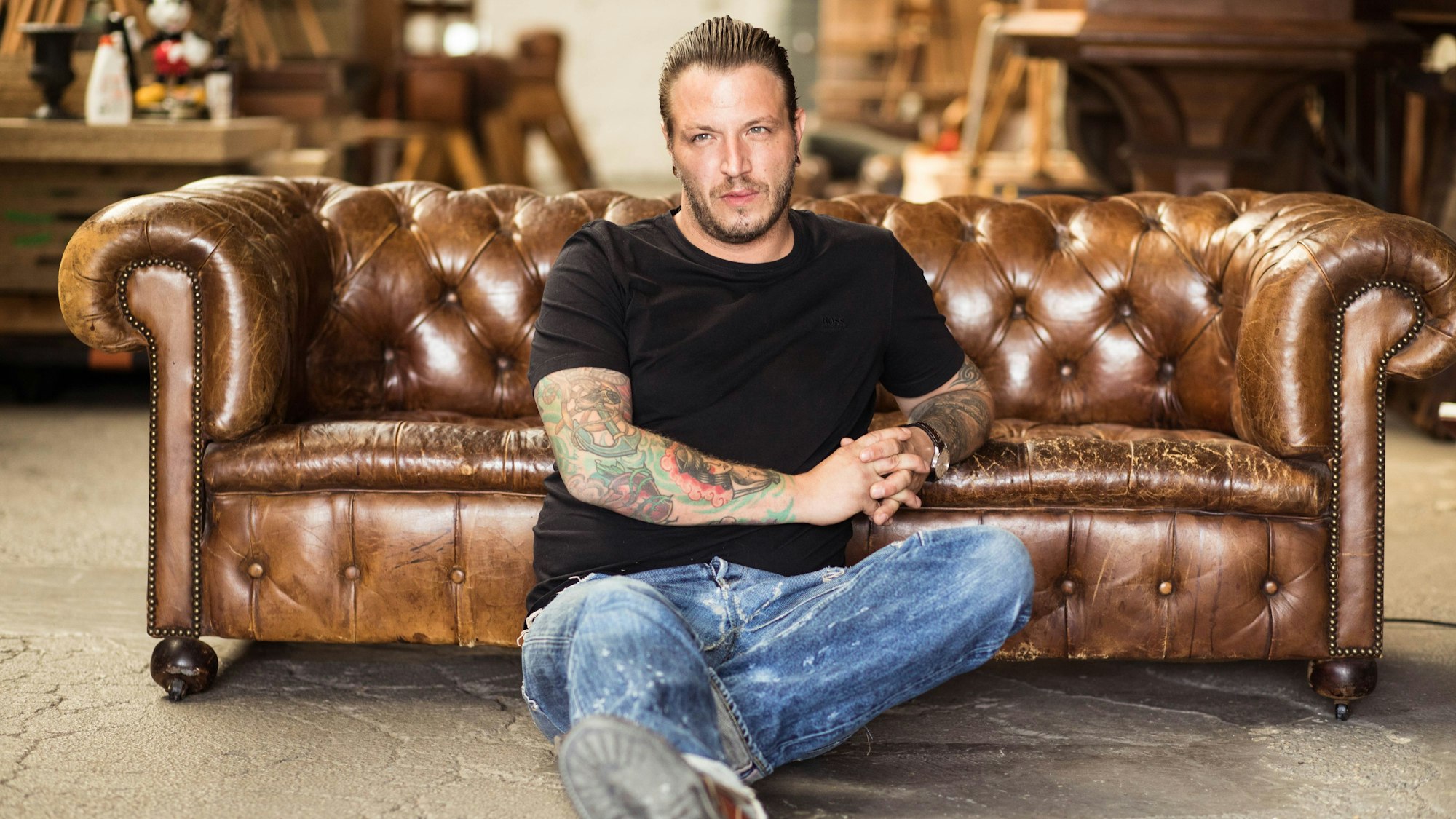 Marcel Struck in seinem Vintage-Möbellager Exquisit in Ehrenfeld