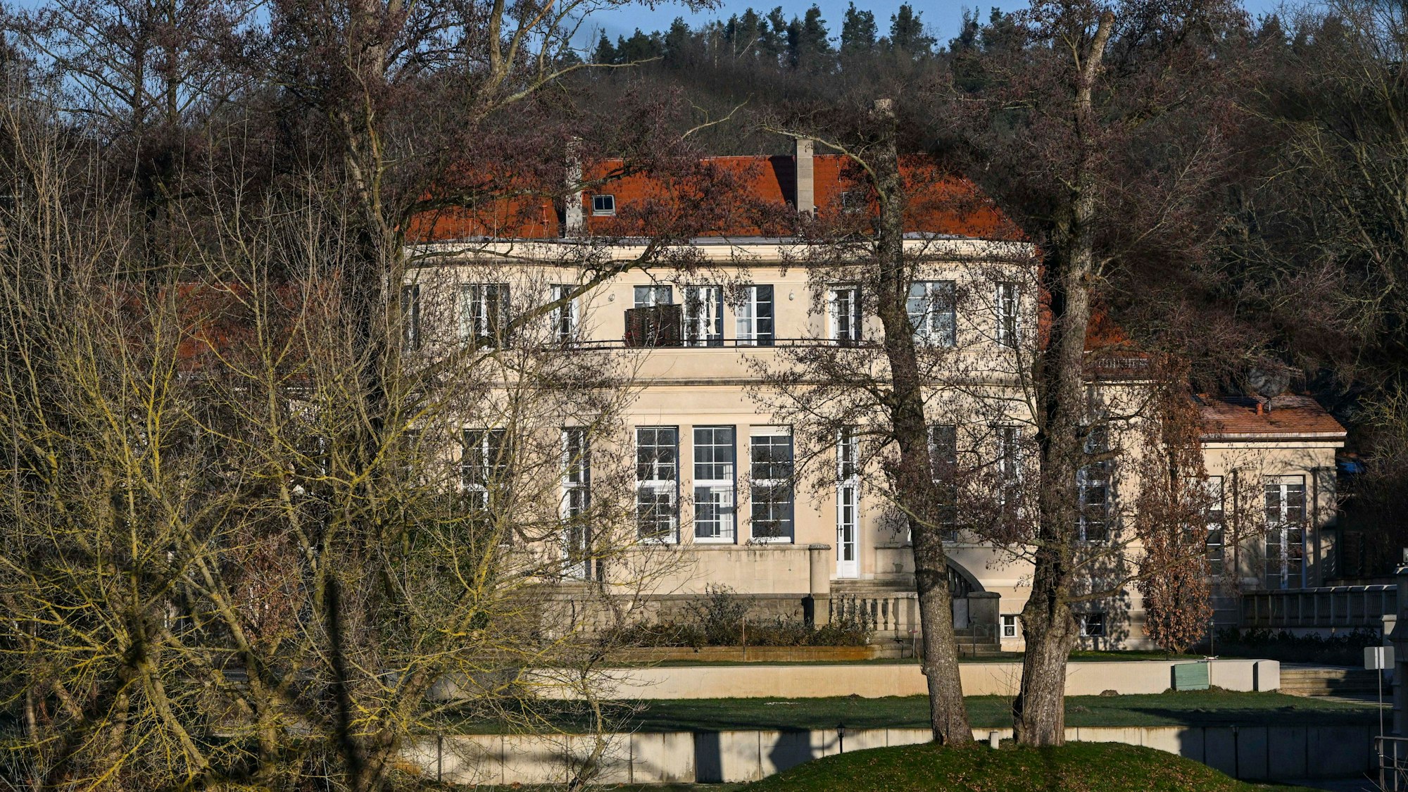 In diesem Gästehaus in Potsdam sollen AfD-Politiker nach einem Bericht des Medienhauses Correctiv im November an einem Treffen teilgenommen haben. Daran soll auch der bekannteste Vertreter der rechtsextremen Identitären Bewegung, Martin Sellner, teilgenommen haben.