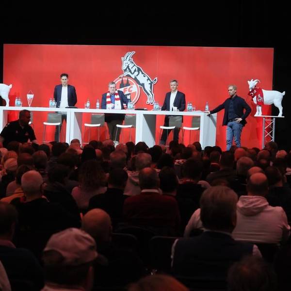 Sportchef Christian Keller, Präsident Werner Wolf und Finanzboss Philipp Türoff auf dem Podium im Coloneum.