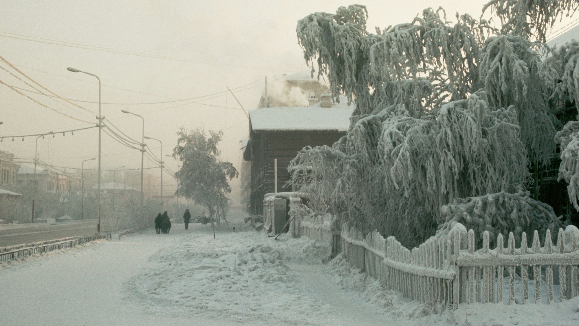 Eine frostige Straße in Jakutsk mit Temperaturen um minus 40 Grad.