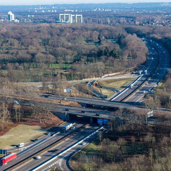 Autobahnkreuz Köln-Süd von oben
