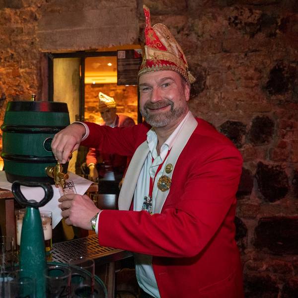War trotz großer Beliebtheit in dieser Session auch schon betroffen von unaufmerksamen Gästen bei Sitzungen im Kölner Karneval: „Sitzungspräsident" Volker Weininger.