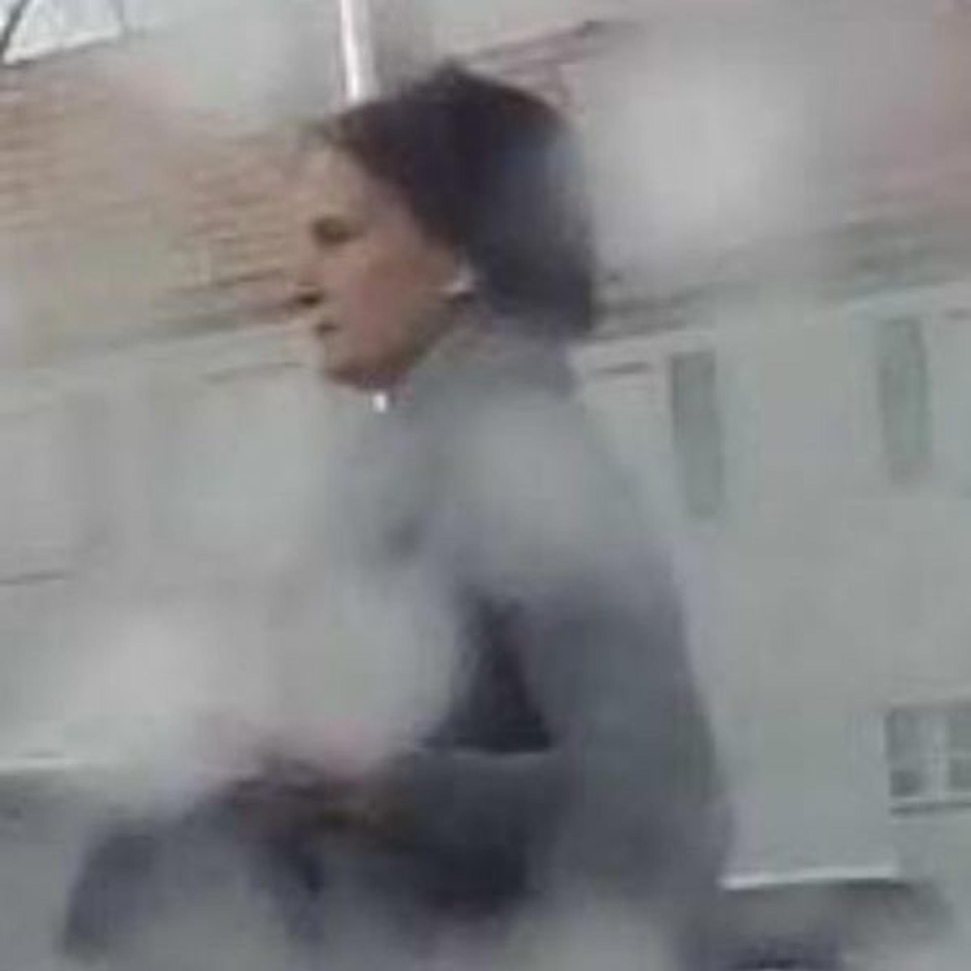 Michaela Schneider kommt aus Morsbach im oberbergischen Kreis ist Vize-Vorsitzende der Werte-Union NRW, zudem ist sie Mitglied der Mittelstands- und Wirtschaftsunion der CDU.
Das Bild zeigt sie bei einem Treffen mit Rechtsextremen nahe Potsdam im November 2023