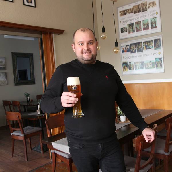 Das Foto zeigt den Gastronom Micha Bury