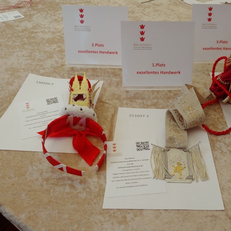 Die drei Gewinner-Orden des Wettbewerbs