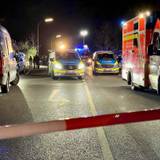 Polizeieinsatz an einem Rastplatz in der Nacht (Symbolfoto)