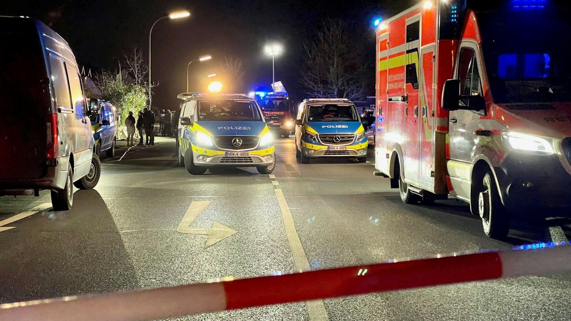 Polizeieinsatz nach einem Verkehrsunfall. (Symbolfoto)