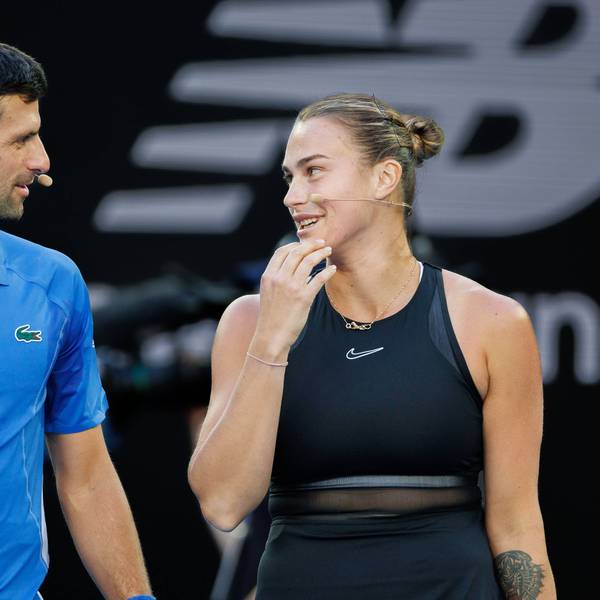Die amtierenden Titelinhaber der Australian Open in Melbourne sind Novak Đoković im Herreneinzel und Aryna Sabalenka im Dameneinzel.