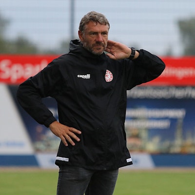 Regionalliga West: SSVg Velbert 02 - SC Fortuna Koeln *** NUR FUeR REDAKTIONELLE ZWECKE *** EDITORIAL USE ONLY ***Fussball Regionalliga West 5.Spieltag Freitag 25.08.2023 SSVg Velbert 02 - SC Fortuna Koeln Ort: IMS Arena Velbert Markus von Ahlen (Trainer Fortuna Koeln) Deutschland Velbert Copyright: StefanxRittershaus *** Regionalliga West SSVg Velbert 02 SC Fortuna Koeln EDITORIAL USE ONLY p Football Regionalliga West 5 Matchday Friday 25 08 2023 SSVg Velbert 02 SC Fortuna Koeln Location IMS Arena Velbert Markus von Ahlen Coach Fortuna Koeln Germany Velbert Copyright StefanxRittershaus Copyright: StefanxRittershaus doc7roazfy6bqf1b80ze9wg ,EDITORIAL USE ONLY