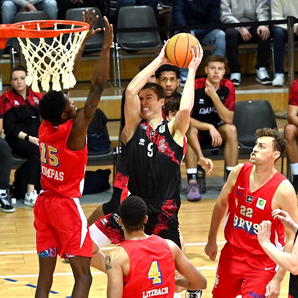 14.01.2024, Basketball-Bayer Giants-Berlin Braves
mitte: Marius Stoll (Bayer)
Foto: Uli Herhaus