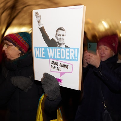 Eine Demonstration unter dem Motto ´AfD Verbot prüfen - jetzt!» am Freitag vor dem Bundeskanzleramt.