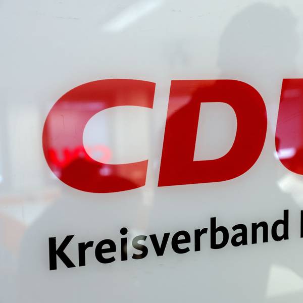 Ein Schild des CDU-Kresiverbandes.