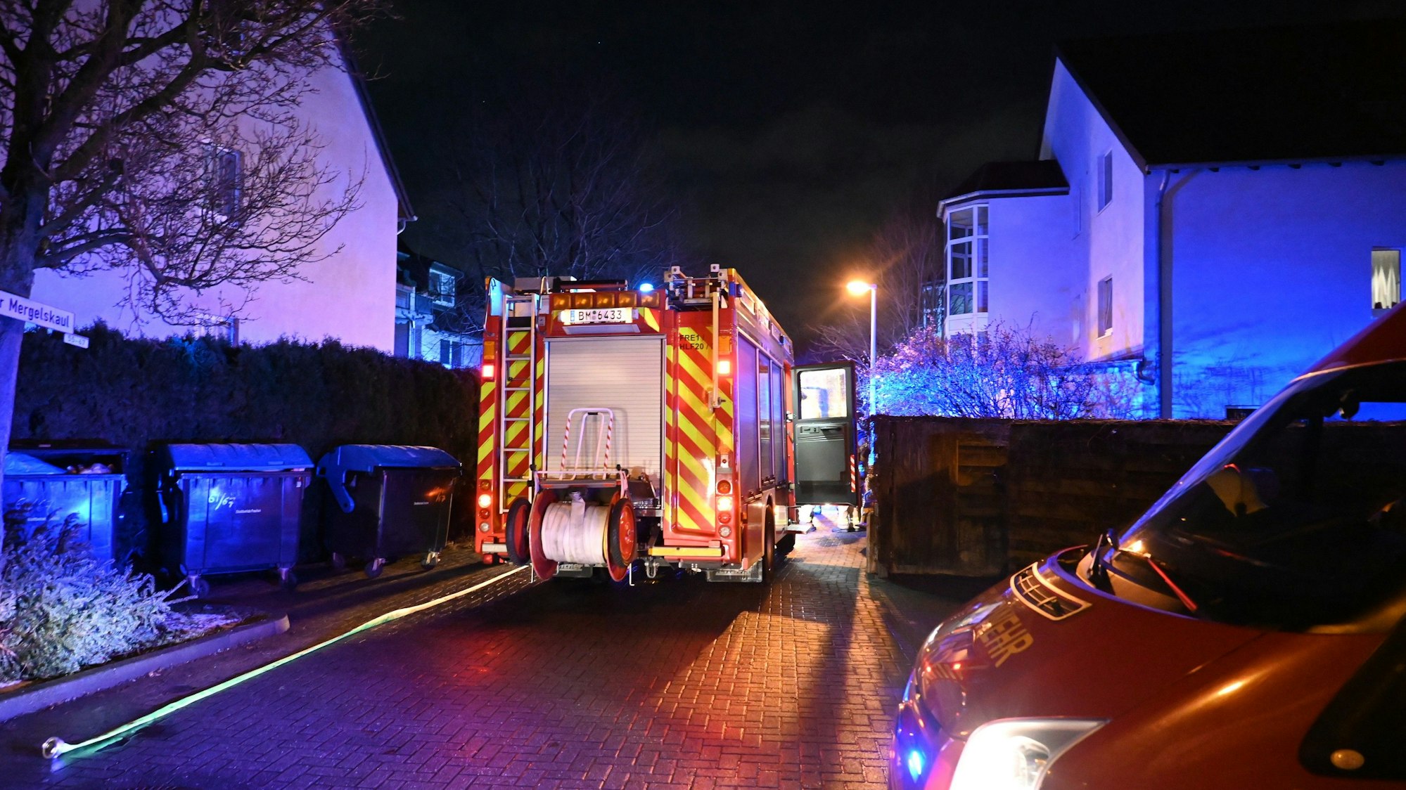 Die Feuerwehr hatte das Feuer in Frechen schnell unter Kontrolle.
