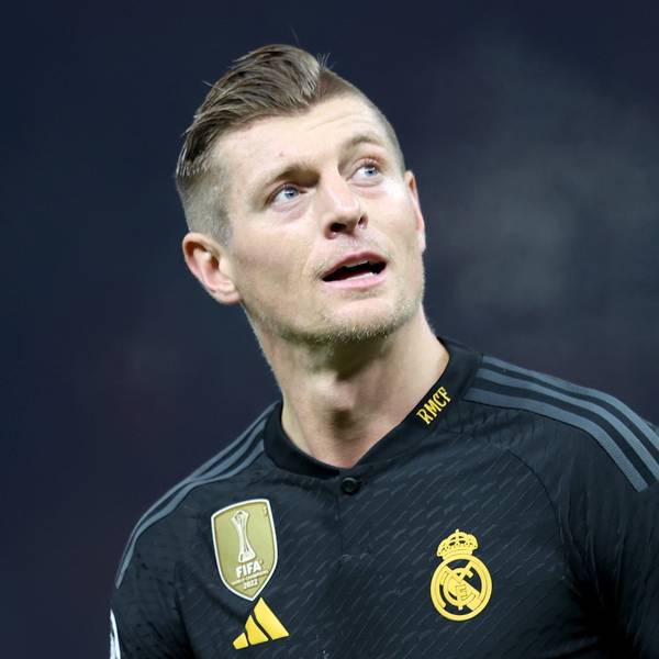 Der deutsche Fußballspieler Toni Kroos steht für Real Madrid beim spanischen Supercup in Saudi Arabien im Stadion Al Awal Park.