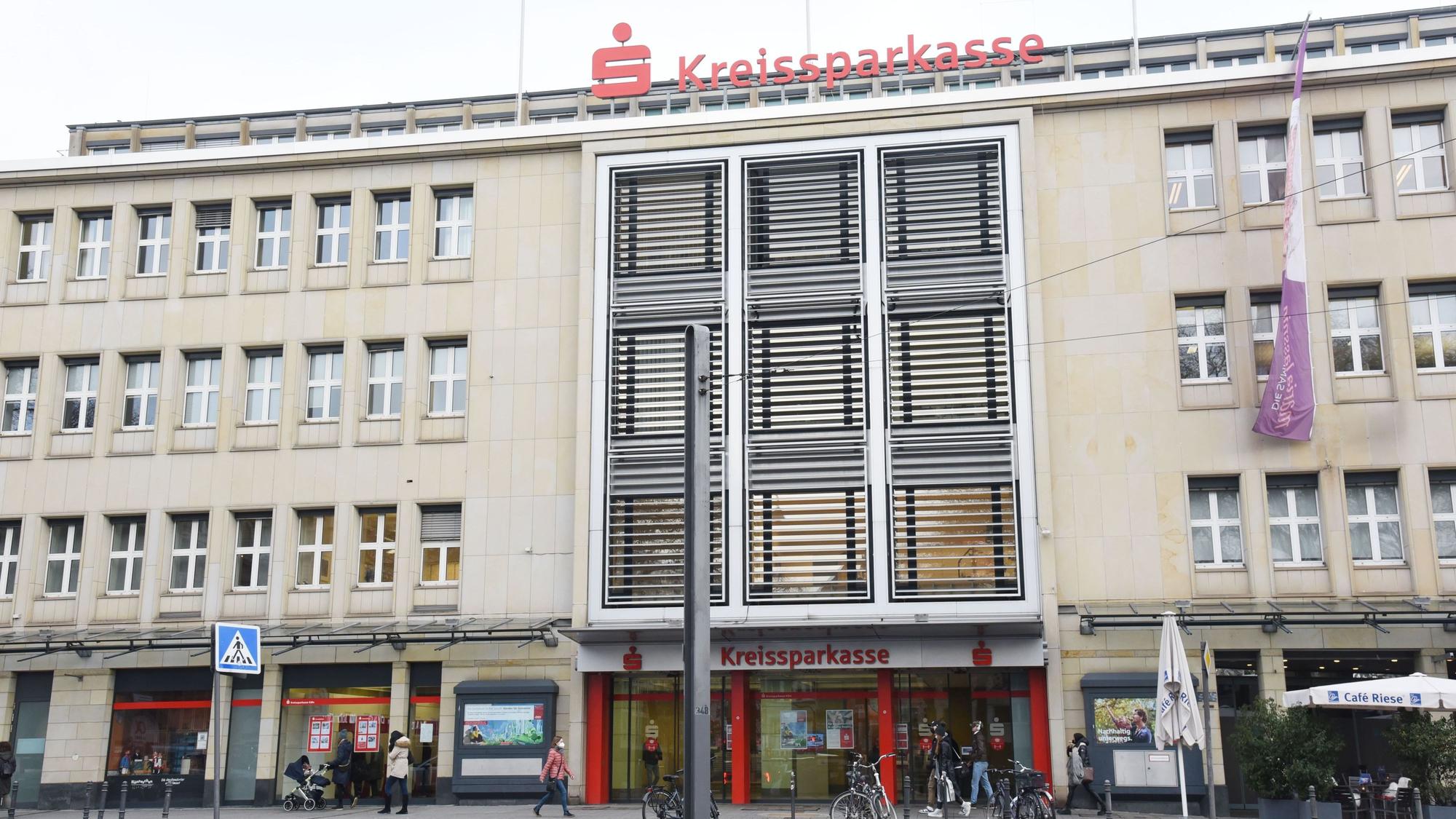 Zentrale der Kreissparkasse Köln.
Ansicht vom Neumarkt.