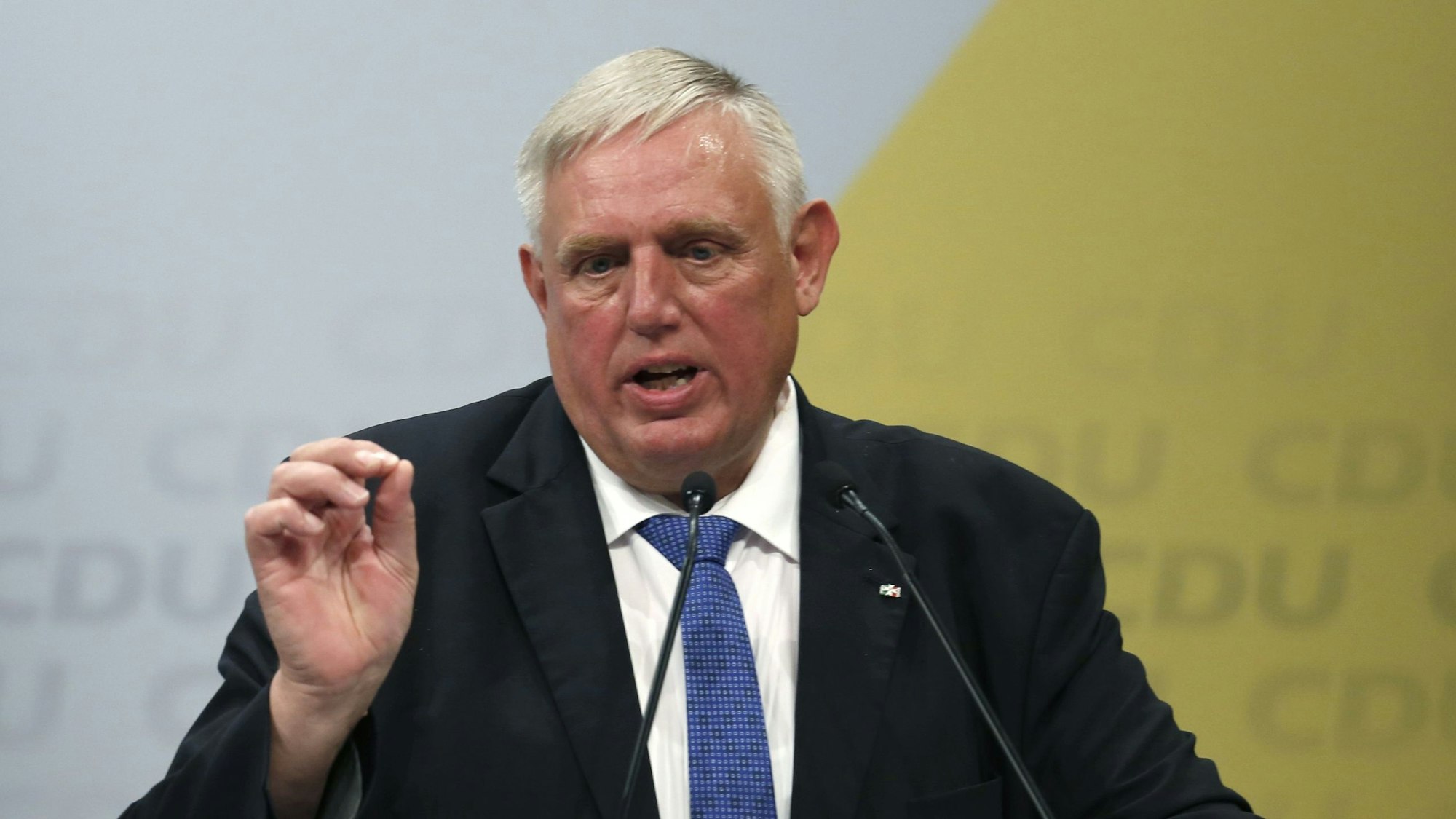 Karl-Josef Laumann ist Sozialminister in NRW und Vorsitzender der Christlich- Demokratischen Arbeitnehmerschaft (CDA), des „Sozialflügels“ der CDU.