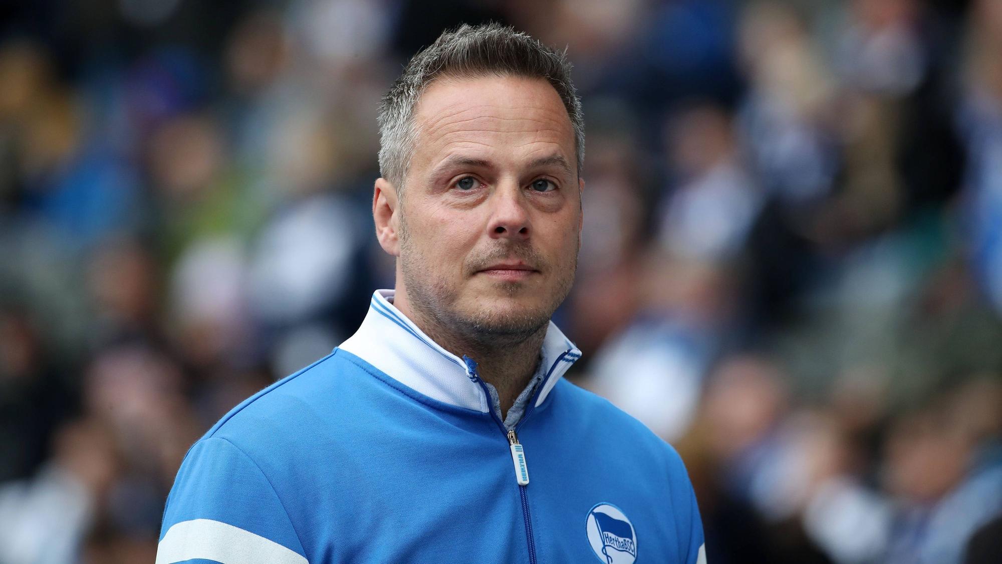 Fußball-Zweitligist Hertha BSC trauert um seinen Präsidenten Kay Bernstein.