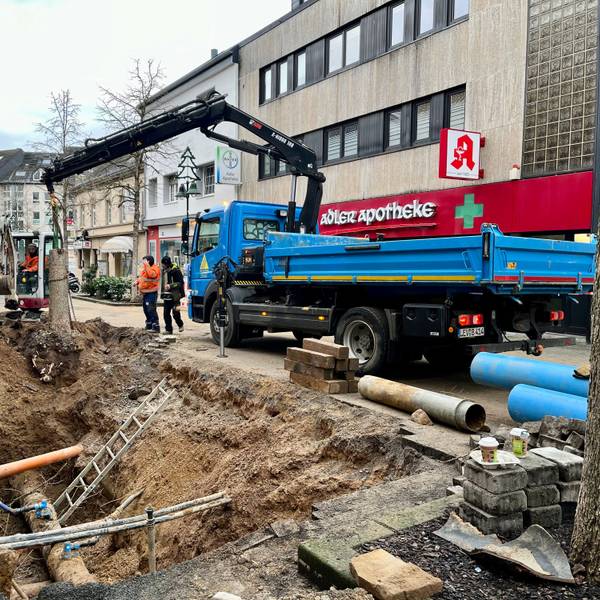 Wasserrohrbruch in der Schlebuscher Fußgängerzone