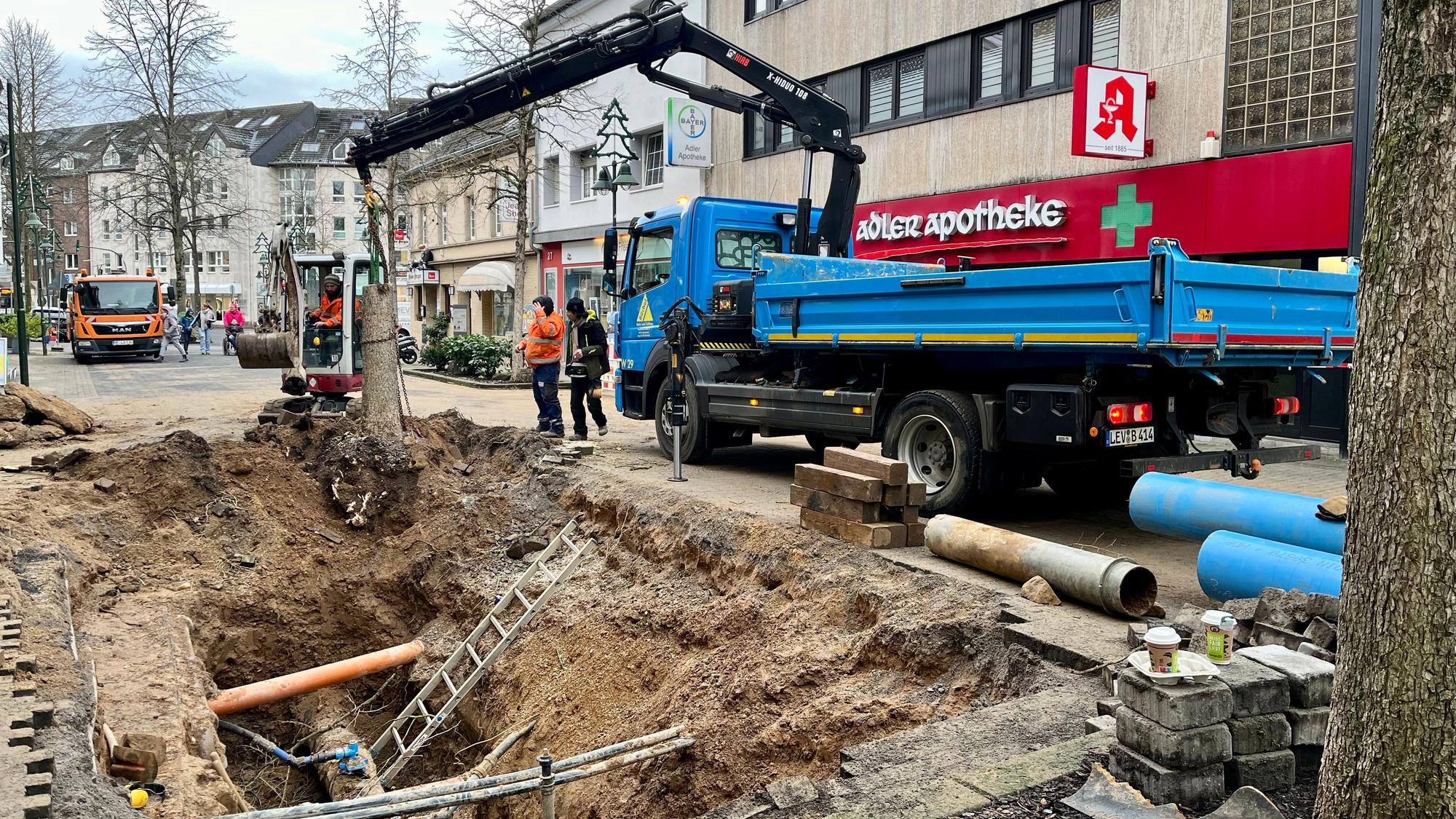 Wasserrohrbruch in der Schlebuscher Fußgängerzone