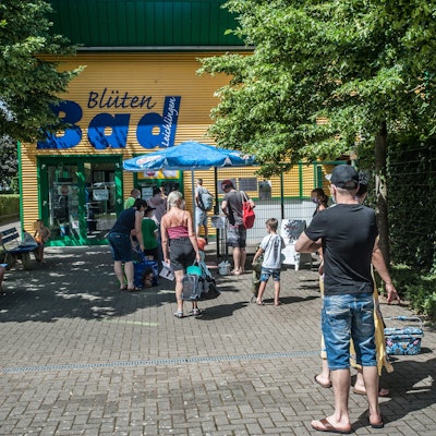 Der Eingang des Freibads Leichlingen.