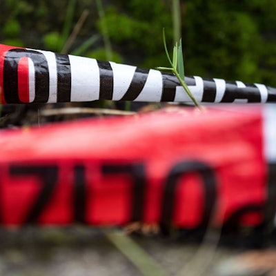 Im Norden von NRW hat die Polizei am Montag eine Leiche gefunden. Inzwischen deutet alles darauf hin, dass der Mann getötet wurde. (Symbolbild)