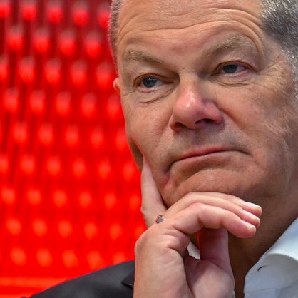 Kanzler Olaf Scholz lobt die Demonstrationen „gegen Rassismus und Hetze“ in den letzten Tagen in Deutschland.