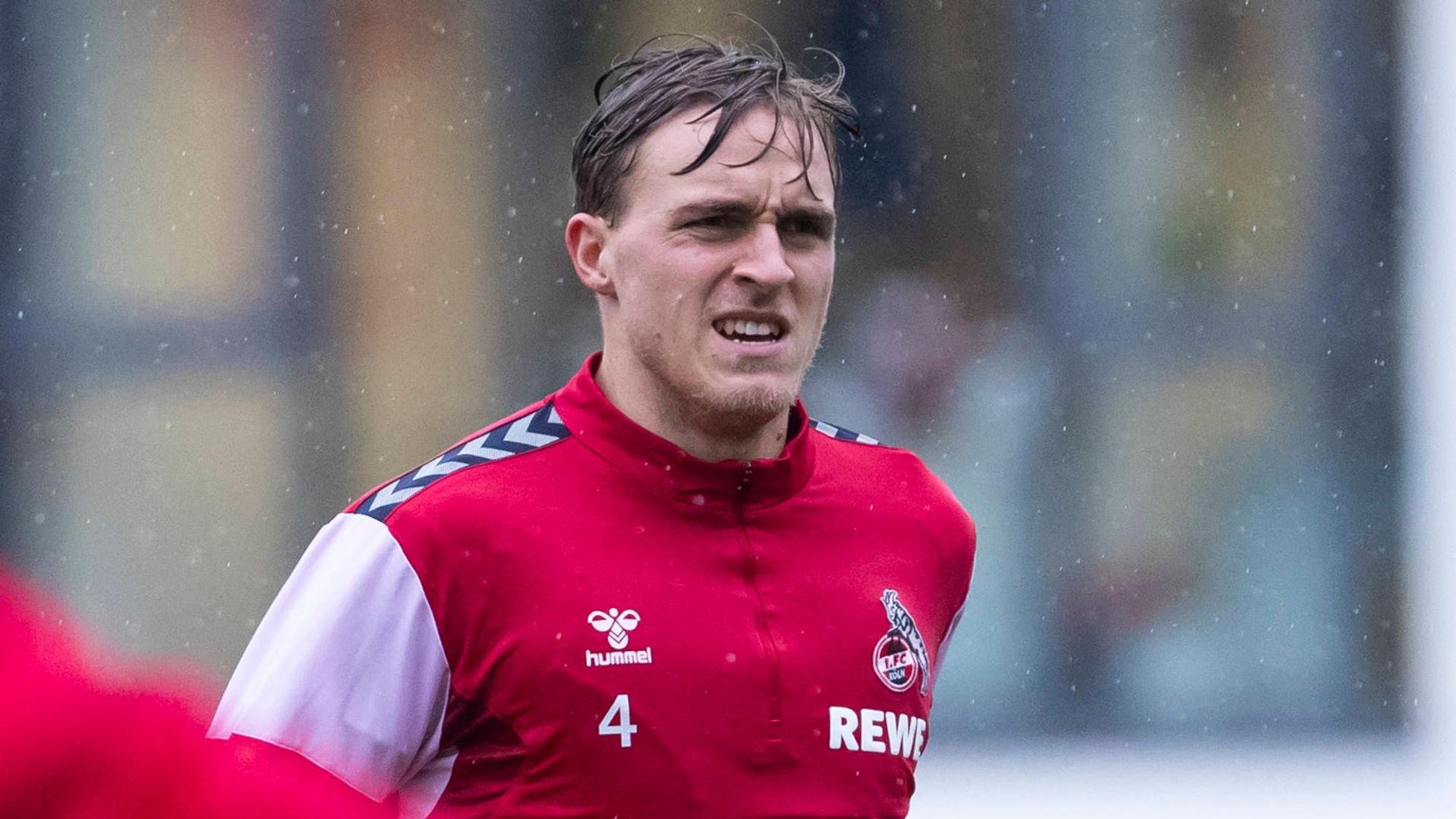 Innenverteidiger Timo Hübers ist am Dienstag wieder ins Training des 1. FC Köln eingestiegen.