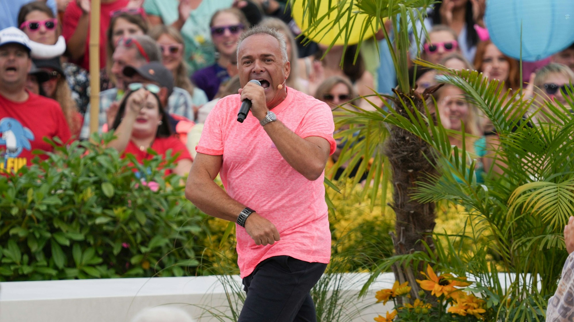 Gilt als Stimmungskanone: Schlägersänger Tim Toupet bei einem Auftritt im ZDF-Fernsehgarten.