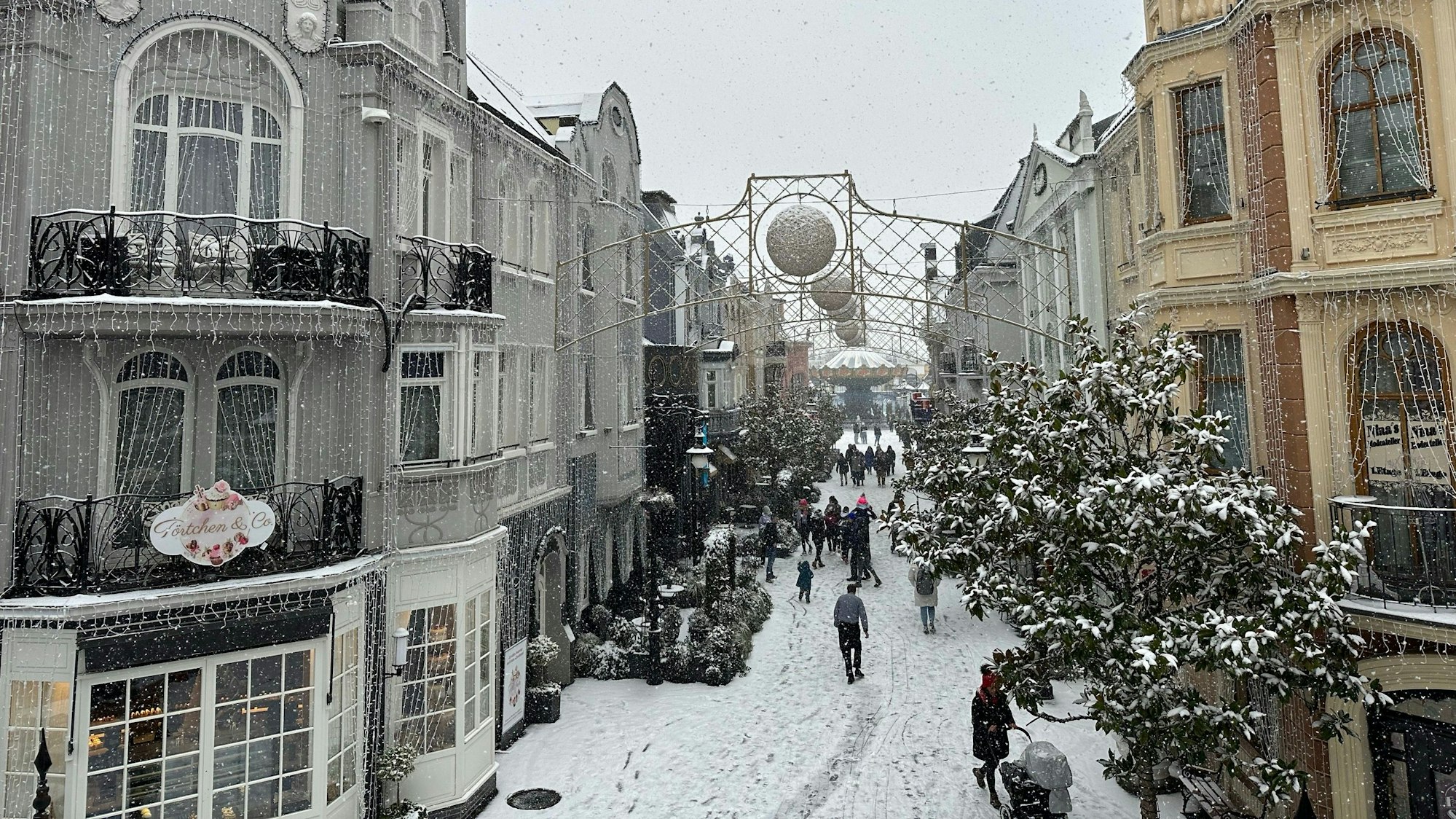 In einem Zimmer eines der Hotels im Phantasianland soll sich die Tat abgespielt haben. (Symbolbild)