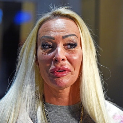 Cora Schumacher bei ihrem Abflug nach Australien ins RTL-Dschungelcamp.