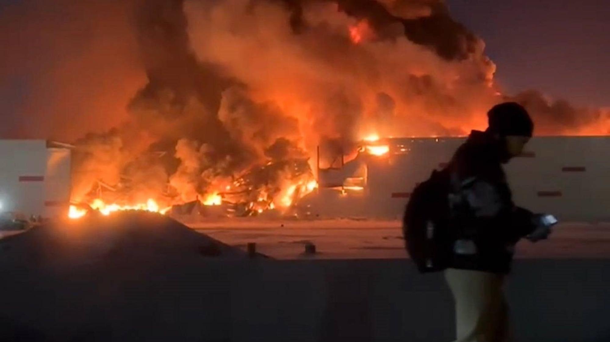 Bereits am vergangenen Wochenende war es in St. Petersburg zu einem Großfeuer gekommen. Nun hat die Ukraine die Stadt offenbar erstmal angegriffen.