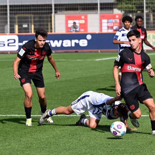 23.09.2023, Fussball-B-Junioren-Bayer 04 - Duisburg
rechts: Francesco Buono (Bayer)=
Foto: Uli Herhaus
