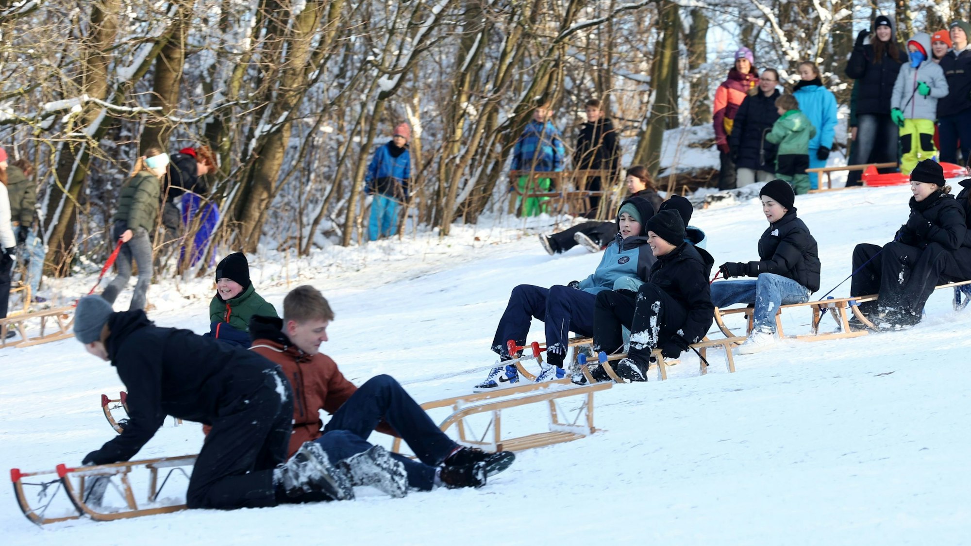 17.01.2024
Köln:
Schnee in Sülz
Rodeln im Beethovenpark
Foto: Martina Goyert