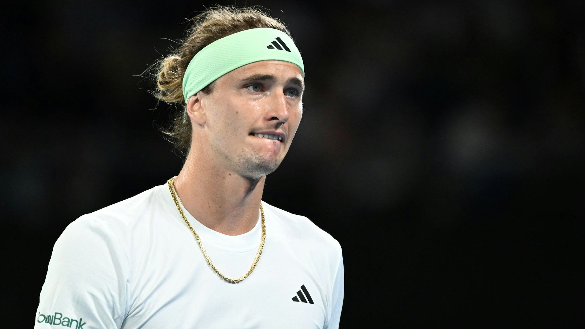 Alexander Zverev hatte bei den Australian Open in Melbourne in Runde zwei lange zu kämpfen.